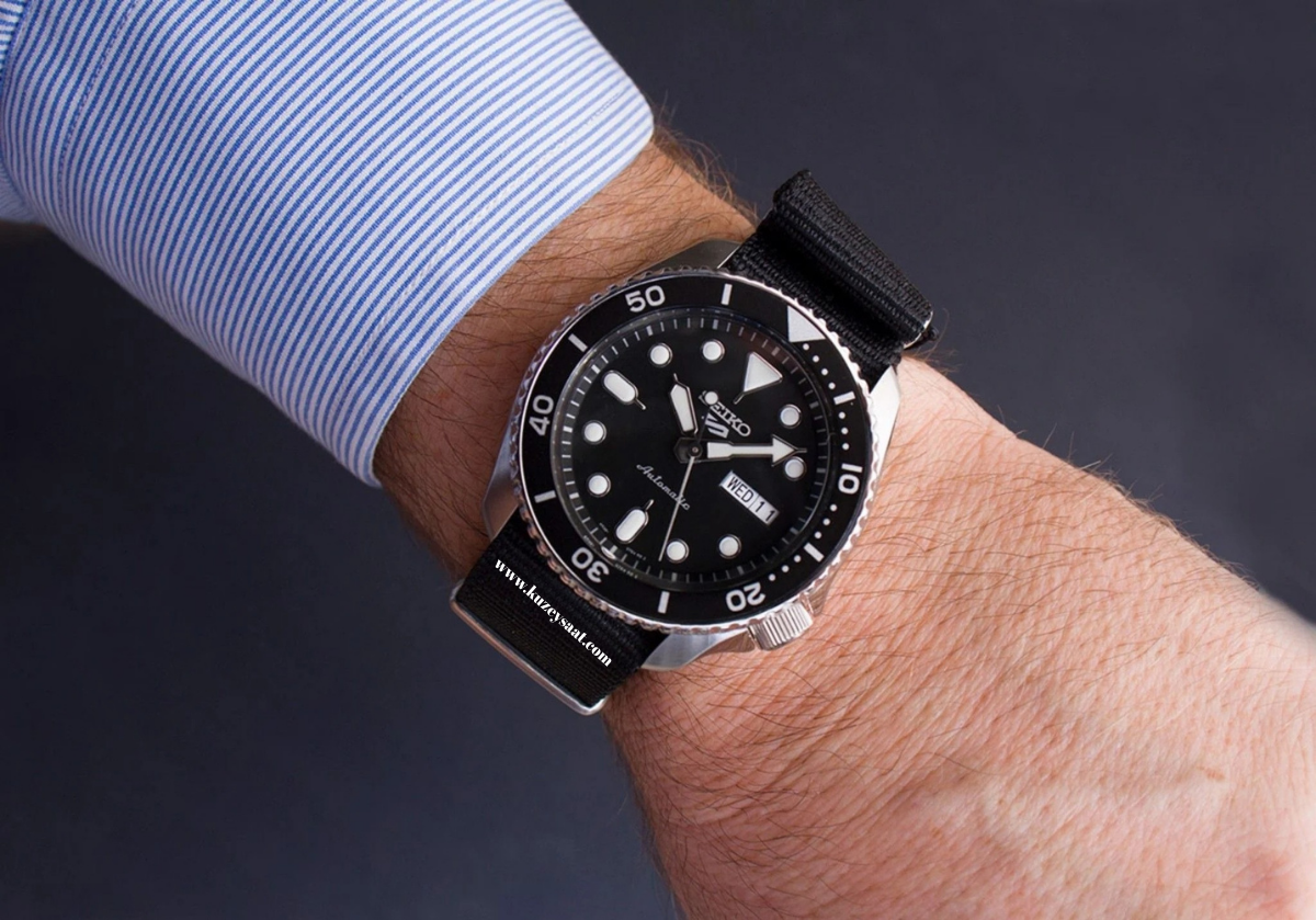 Seiko 5 Sports SRPD55K3 Otomatik Erkek Kol Saati 