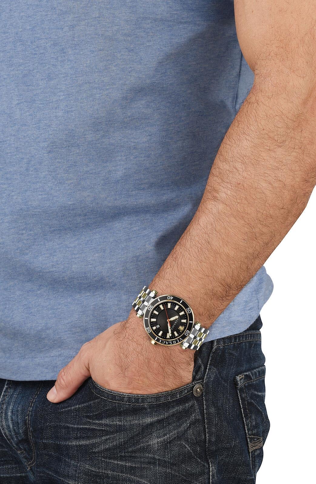 Versace VRSCVEZ300821 Erkek Kol Saati