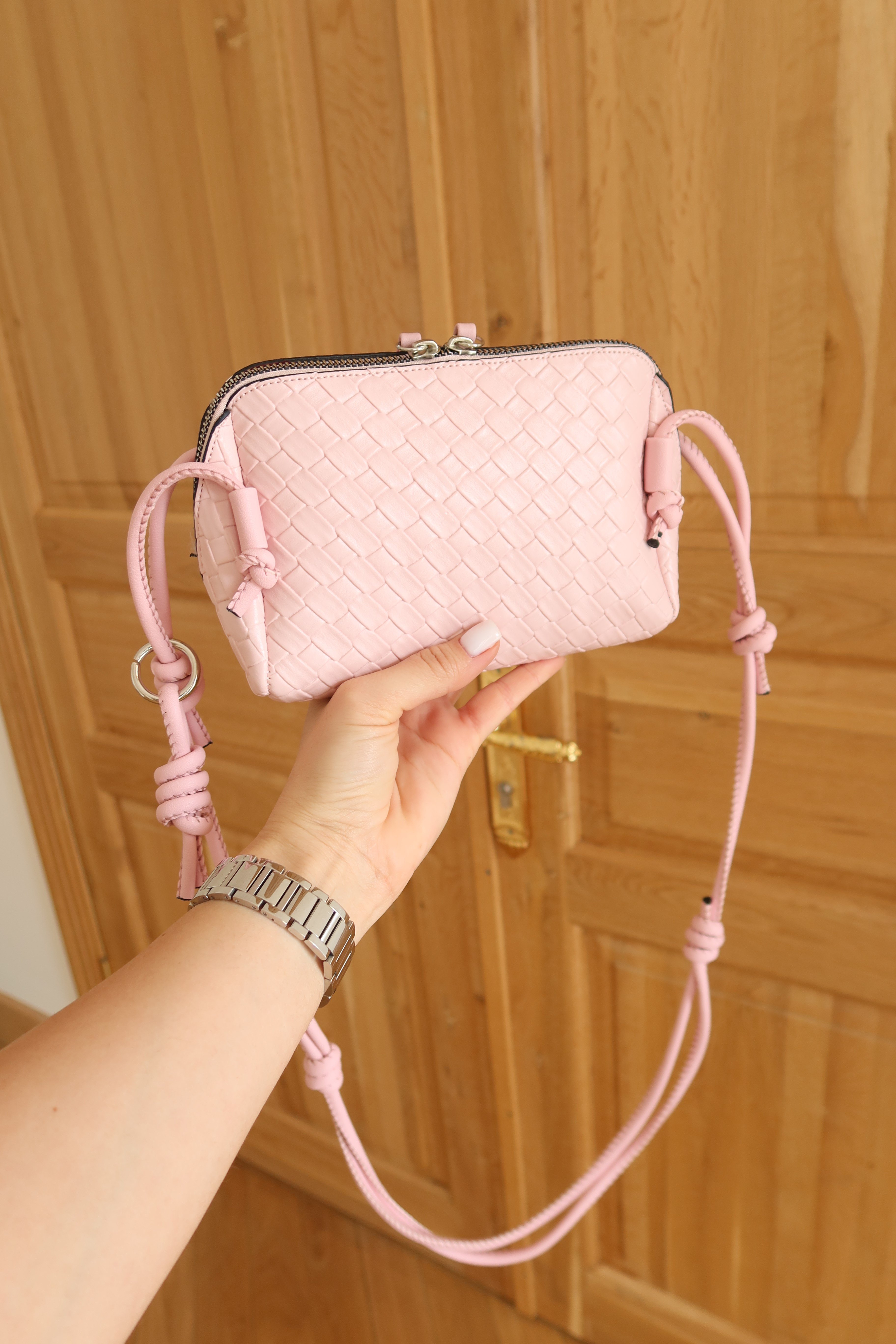 Örgü Dokulu Ayarlanabilir Askılı Deri Mini Çanta Pembe