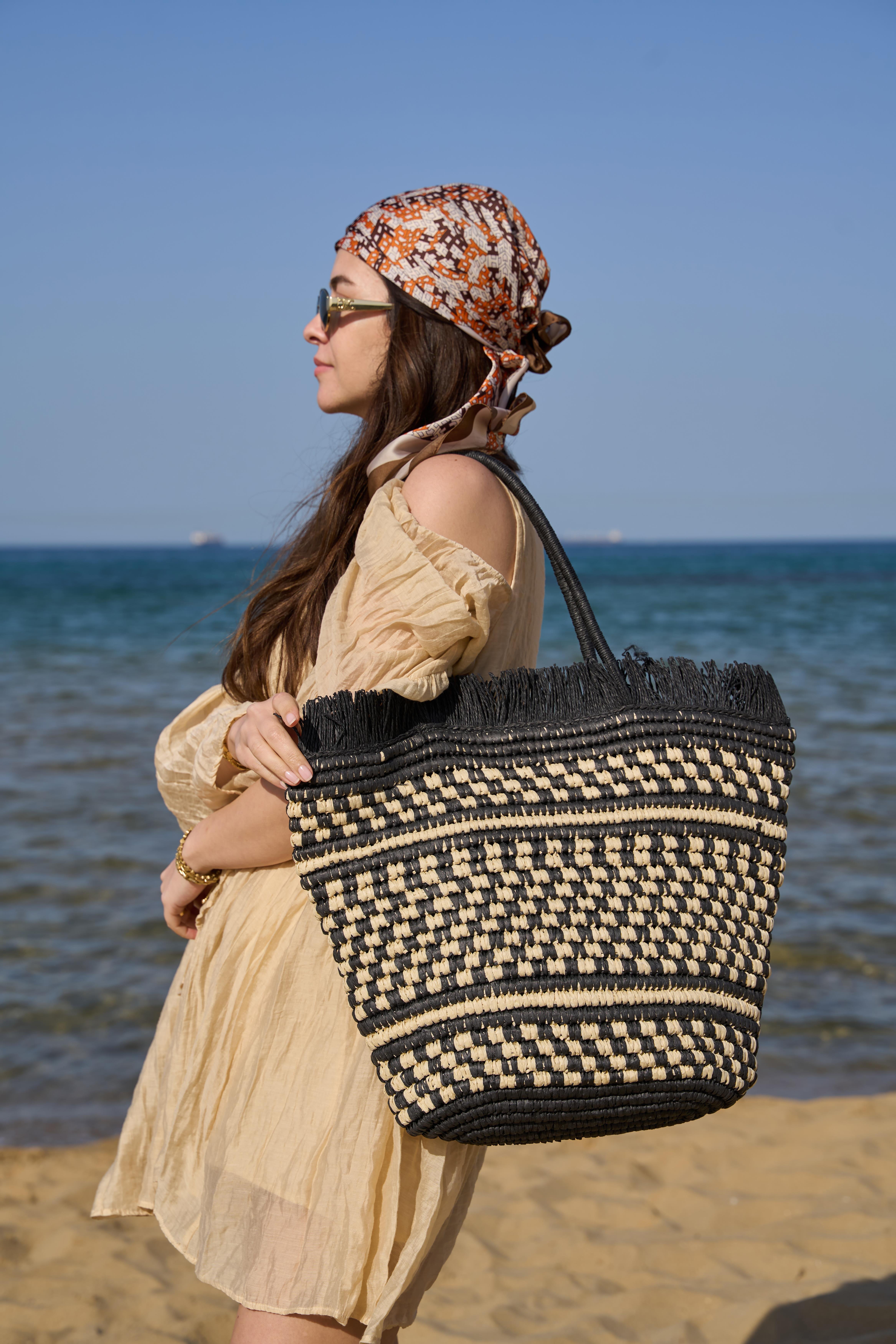 Oversize Dama Desenli Hasır Çanta Siyah