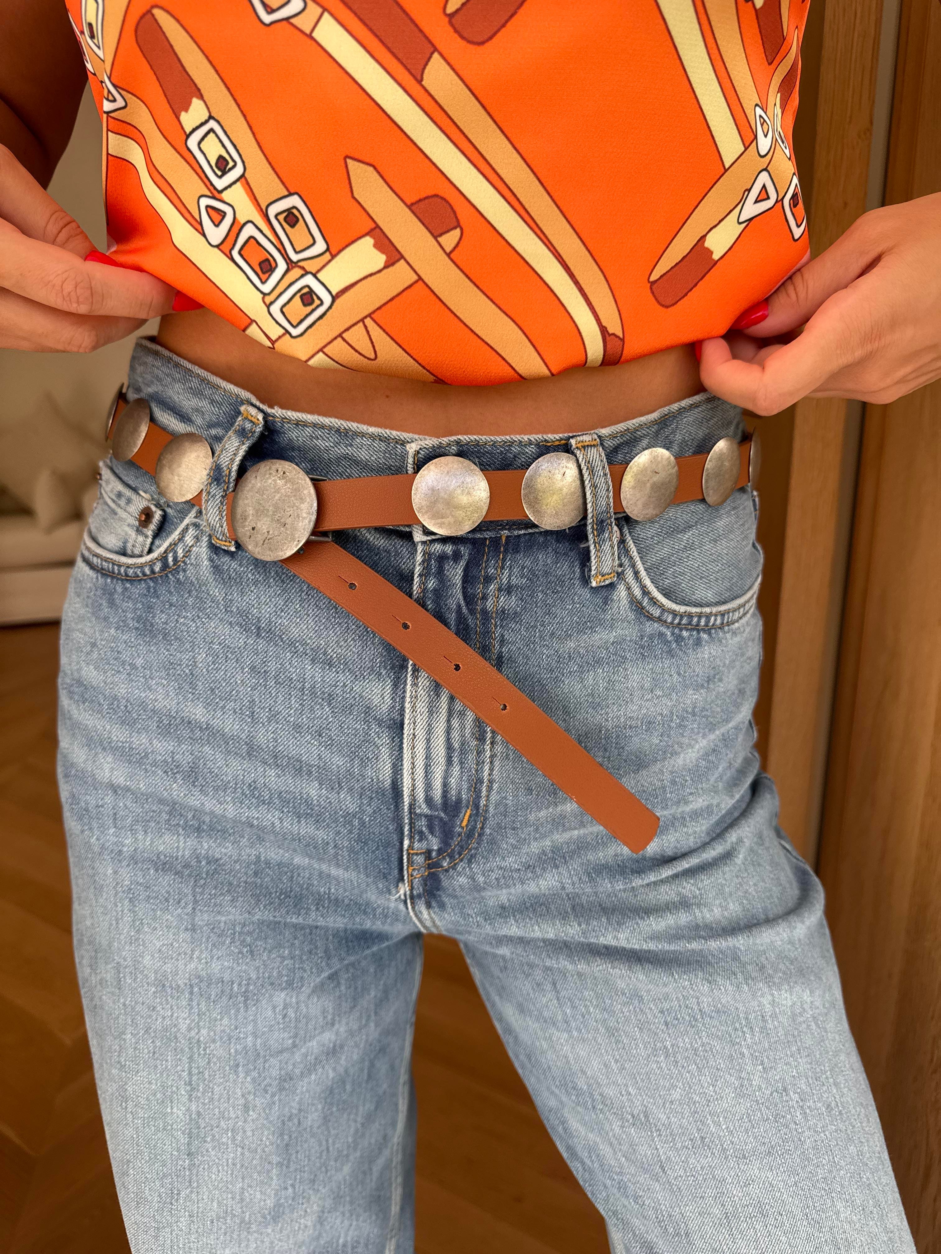 Pul Aksesuarlı Kemer Taba