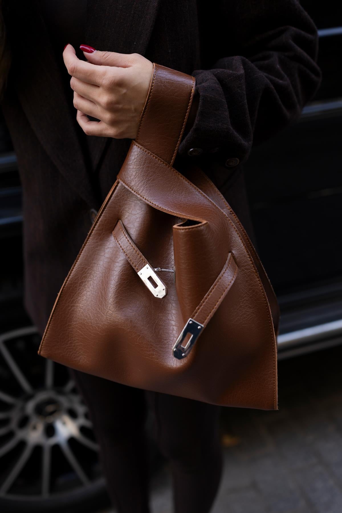 Shopper Bag Kemer Aksesuarlı Omuz Çantası Taba