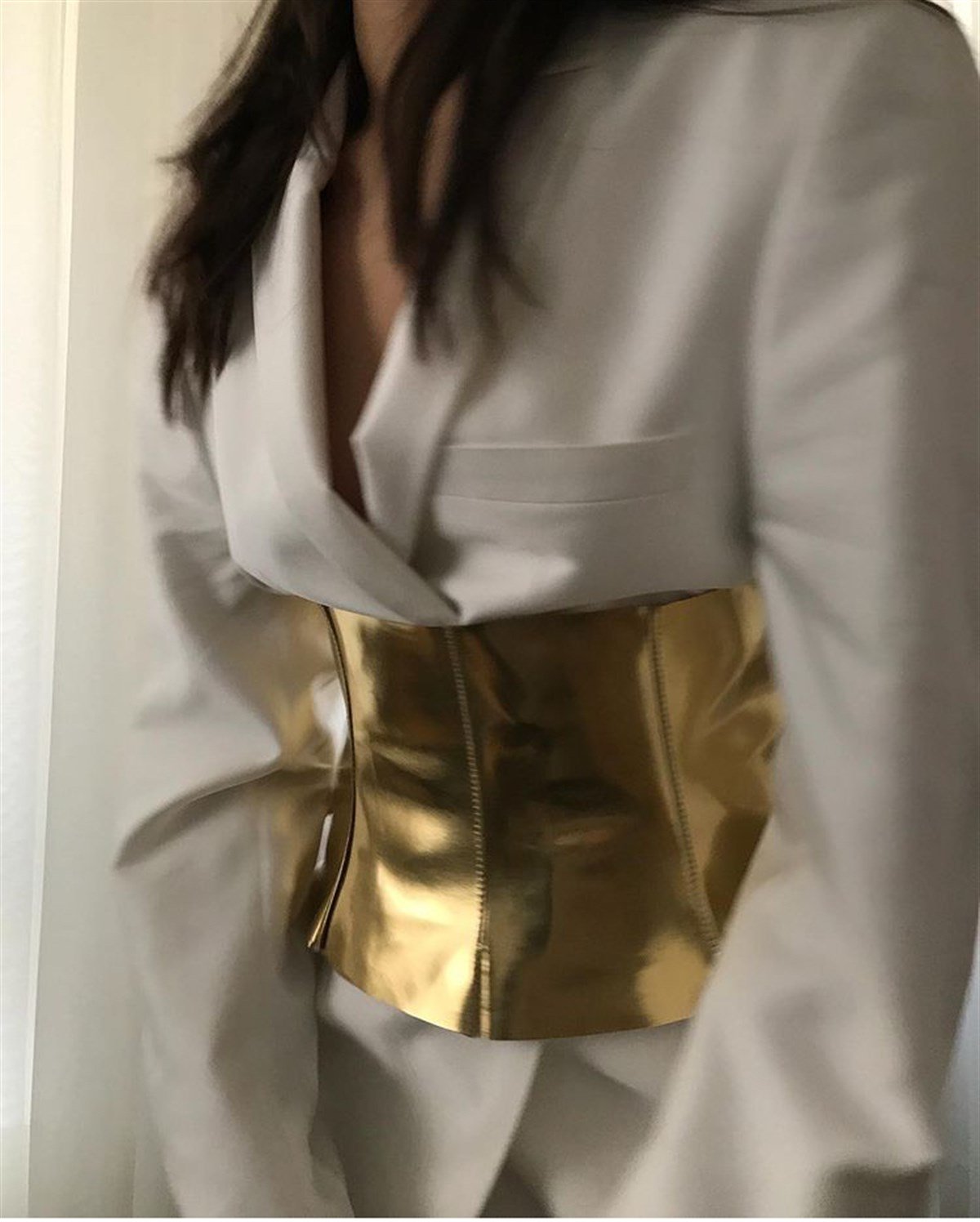 GOLD VEGAN DERİ KUŞGÖZLÜ KORSE