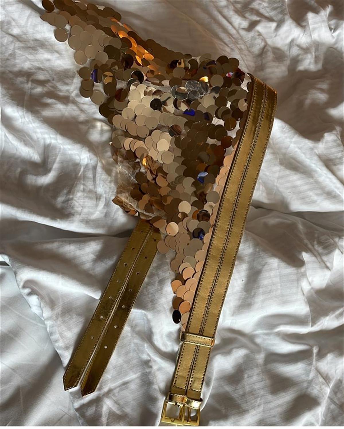 PAYET KUMAŞ DETAYLI GOLD KEMER