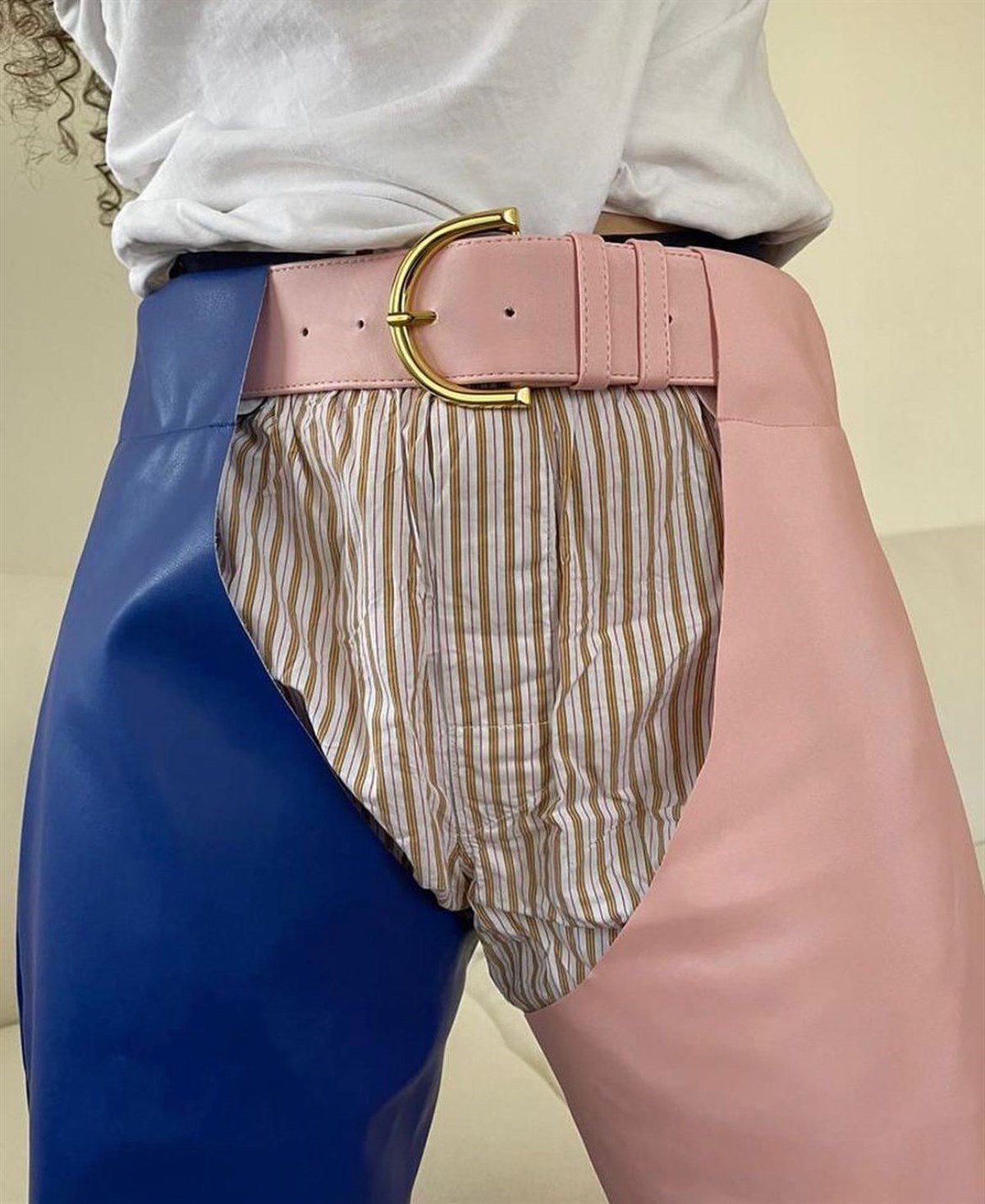 PEMBE-MAVİ VEGAN DERİ CHAPS PANTOLON