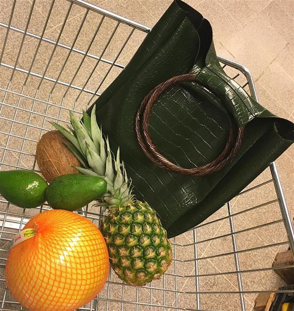YUVARLAK BAMBU SAPLI KROKODİL ÇANTA