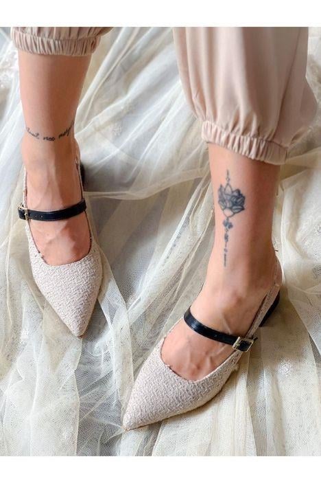 Cindy Düz Bej Siyah Truf Topuklu Sandalet