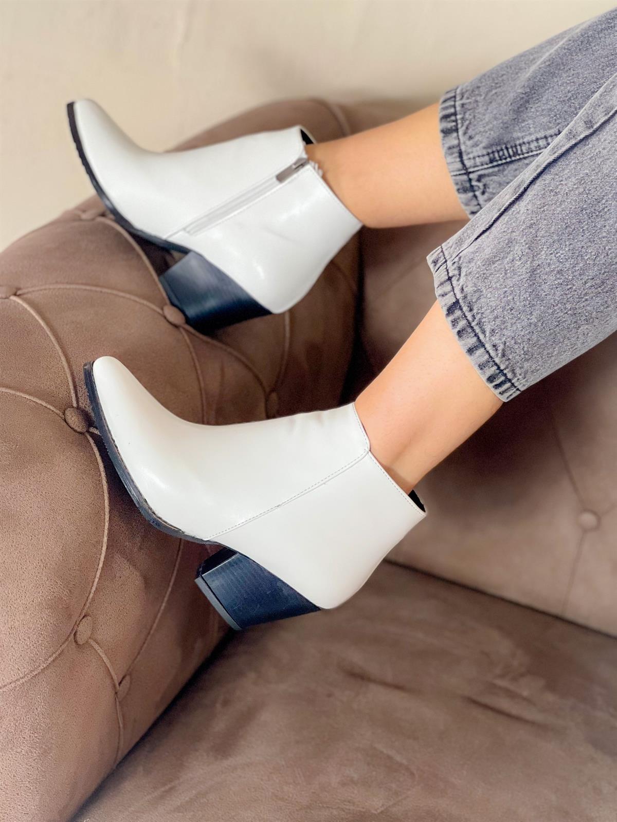 DALİDA BEYAZ DERİ DALLAS WESTERN MİNİ BOT