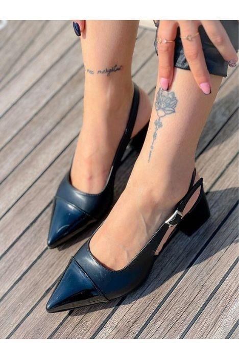 DİBBA Komple Siyah Deri Rugan Sıvrı Burun 2 Renklı Topuklu Sandalet