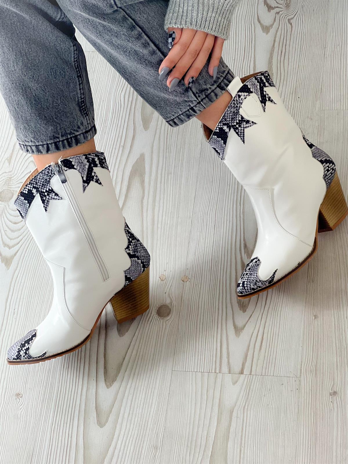 DORİ BEYAZ DERİ YILAN DERİSİ DETAYLI DALLAS WESTERN BOT
