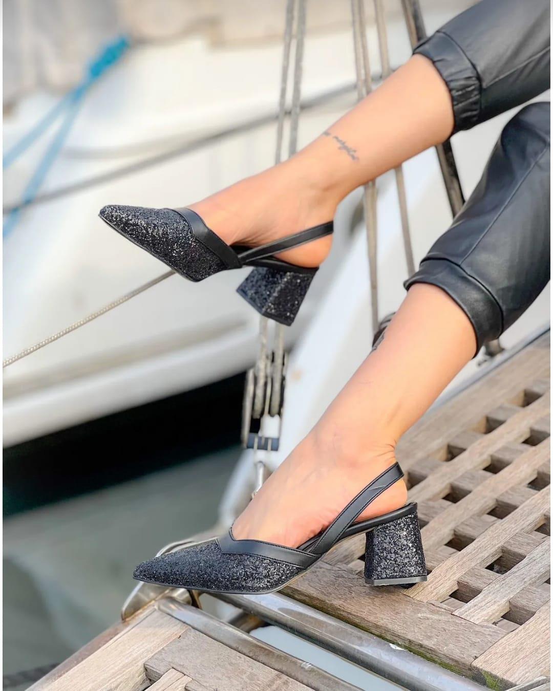 irmona AVA SİYAH TAŞLI TOPUKLU SANDALET