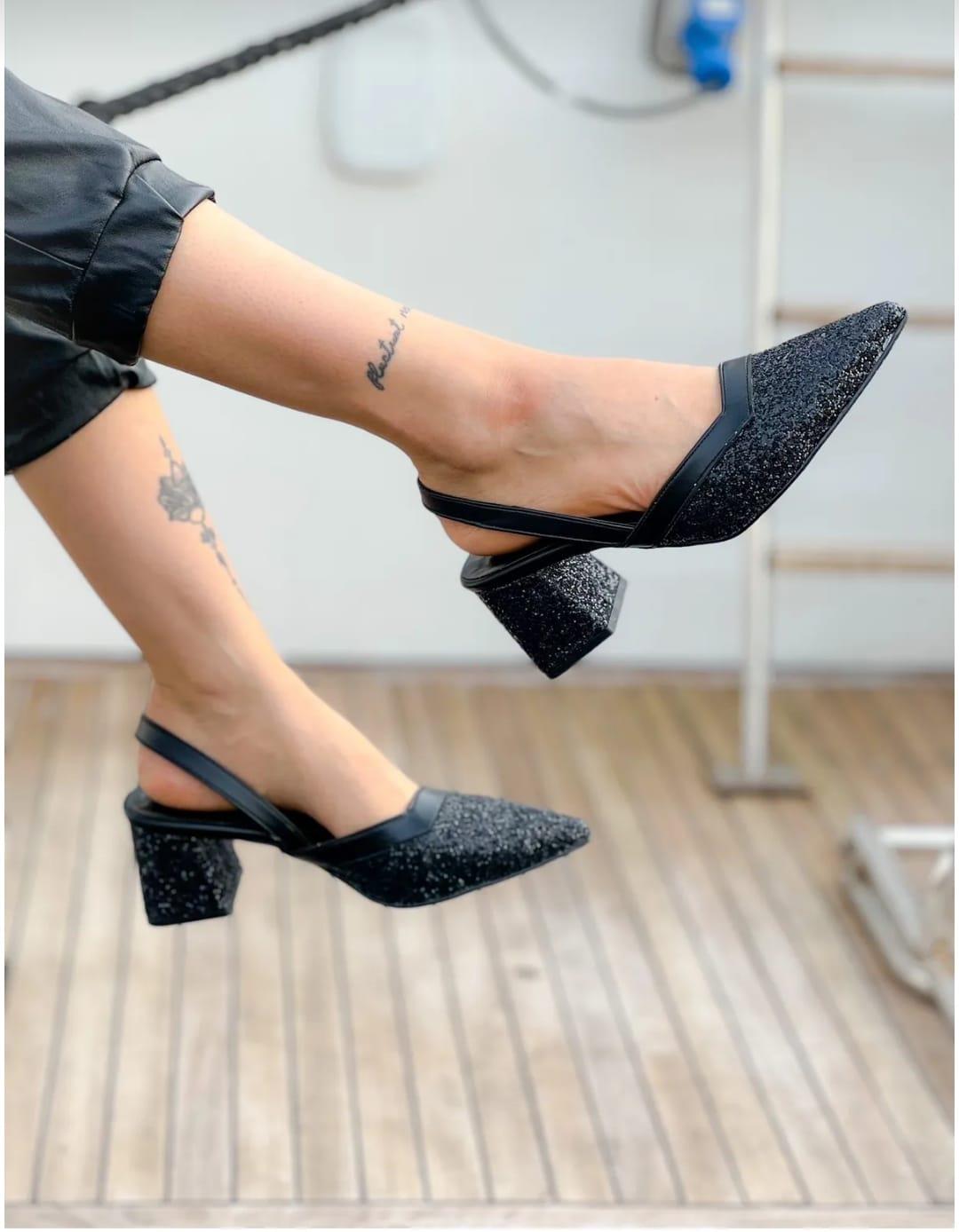 irmona AVA SİYAH TAŞLI TOPUKLU SANDALET