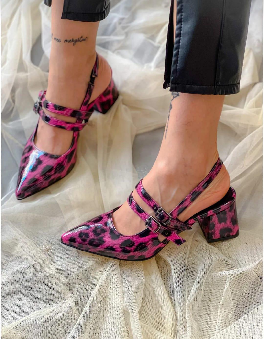 irmona CEYLİ PEMBE LEOPAR 2 BANTLI TOPUKLU SANDALET