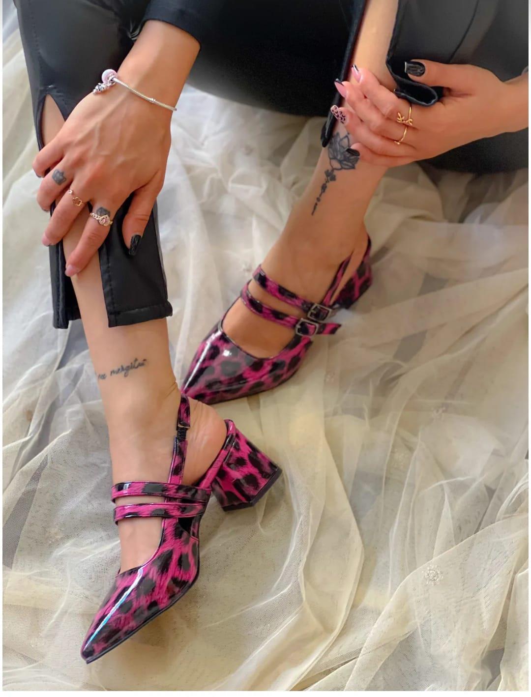 irmona CEYLİ PEMBE LEOPAR 2 BANTLI TOPUKLU SANDALET