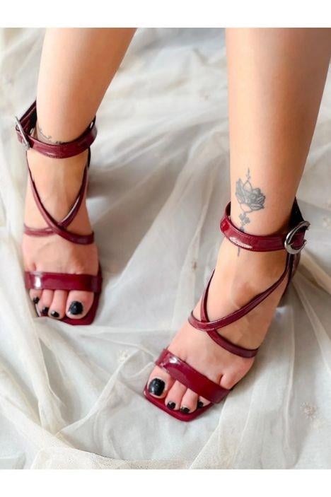JULİA BORDO RUGAN TOPUKLU SANDALET