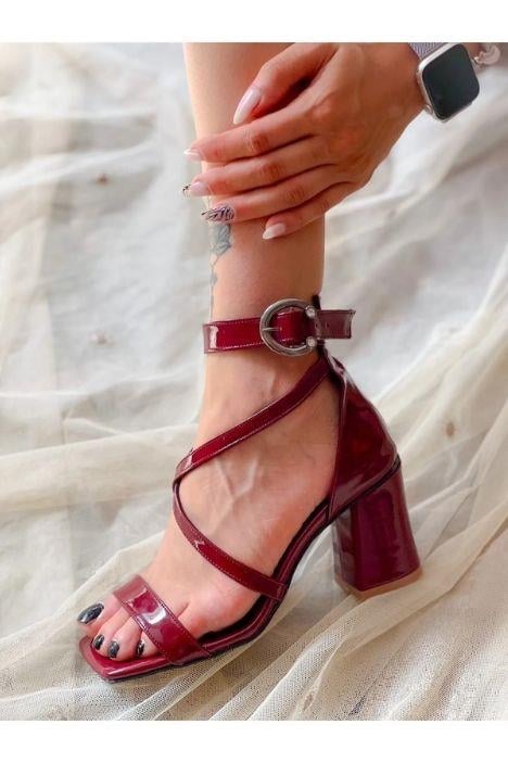 JULİA BORDO RUGAN TOPUKLU SANDALET