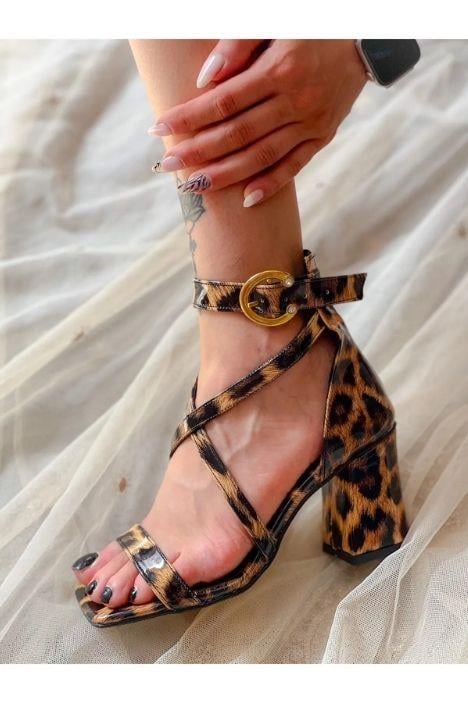 JULİA LEOPAR RUGAN TOPUKLU SANDALET