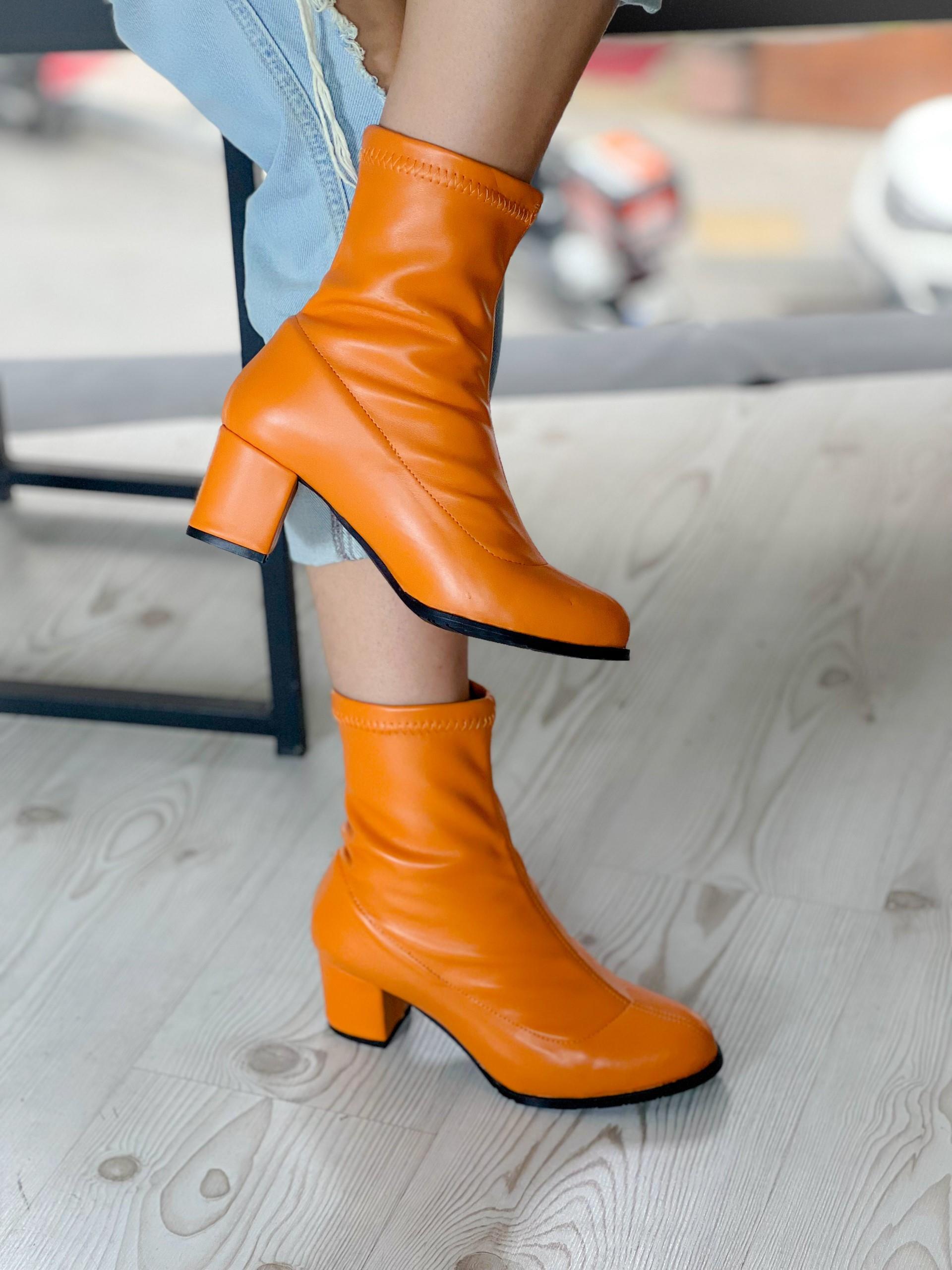 Kayli Orange Deri Streç Topuklu Kısa Çorap Bot