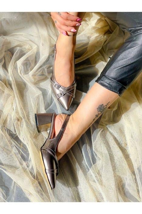 KENDI FÜME RUGAN TOKALI SIVRI BURUN TOPUKLU SANDALET