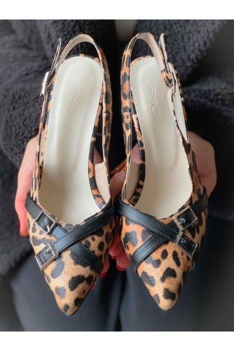 KENDI LEOPAR DERİ SİYAH TOKALI SIVRI BURUN TOPUKLU SANDALET