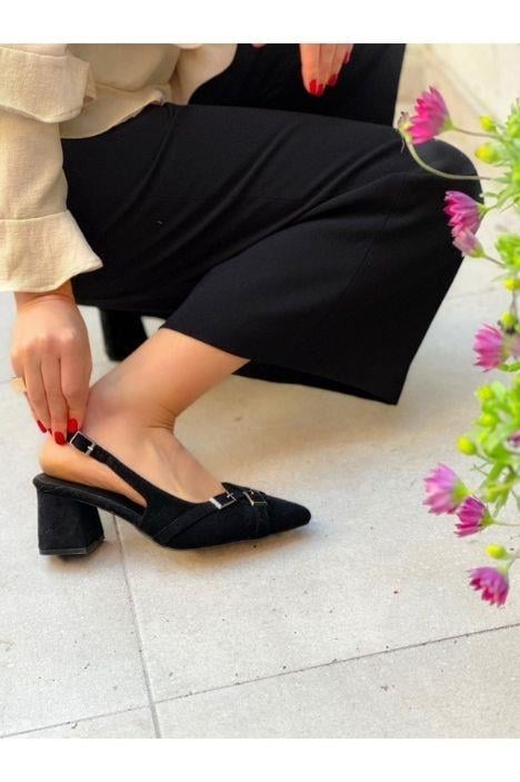 KENDI SİYAH SÜET TOKALI SIVRI BURUN TOPUKLU SANDALET