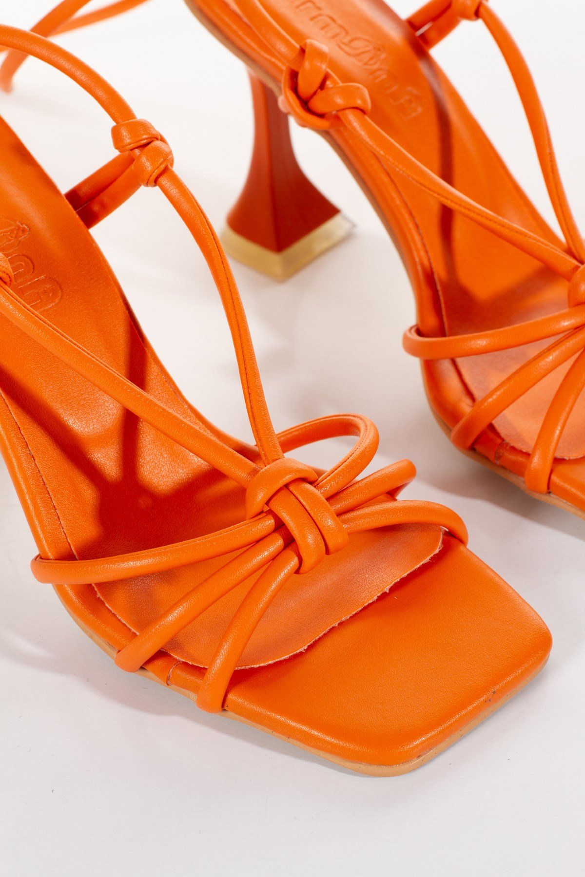 KLEO BAYAN ORANGE BAĞLAMALI TOPUKLU SANDALET