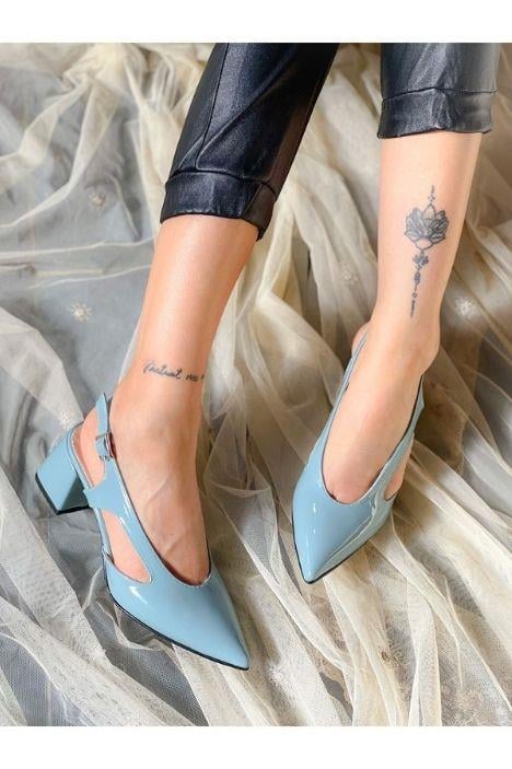 NISO BEBEK MAVİ RUGAN TOPUKLU SANDALET