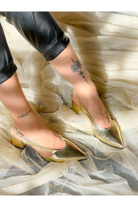 NISO GOLD METAL TOPUKLU SANDALET