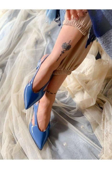 NISO MAVİ RUGAN TOPUKLU SANDALET