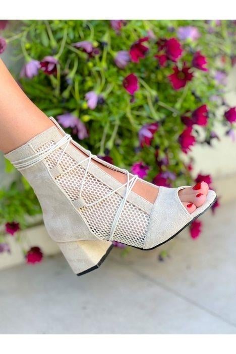 SMİLE BEJ SÜET FİLELİ BAGCIKLI 5 CM TOPUKLU YAZLIK BOT