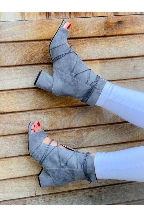 SMİLE GRİ DANA SÜET BAGCIKLI 5 CM TOPUKLU YAZLIK BOT