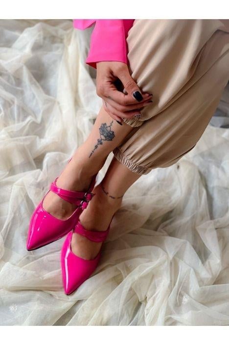 VERONİKA FUŞYA RUGAN 2 TOKALI KISA ÖKÇE SANDALET