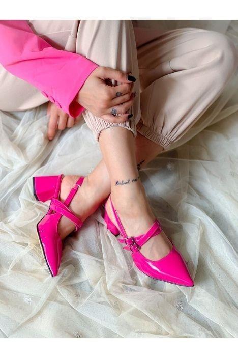 VERONİKA FUŞYA RUGAN 2 TOKALI KISA ÖKÇE SANDALET