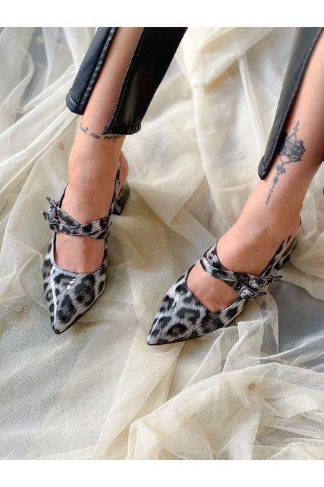 VERONİKA GRİ SİYAH LEOPAR RUGAN 2 TOKALI KISA ÖKÇE SANDALET