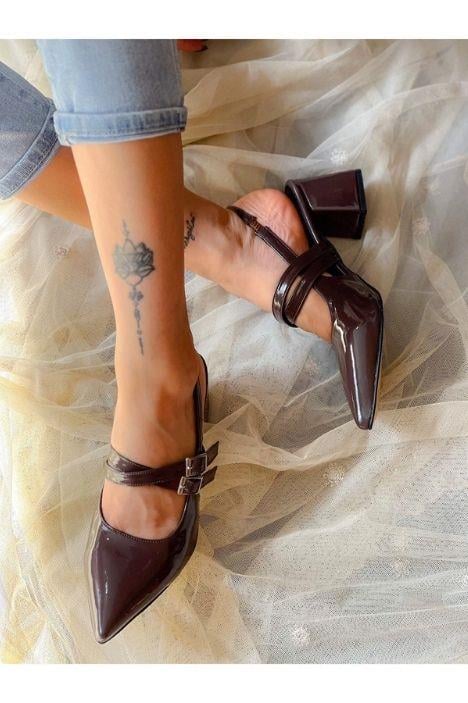 VERONİKA KAHVE RUGAN 2 TOKALI KISA ÖKÇE SANDALET