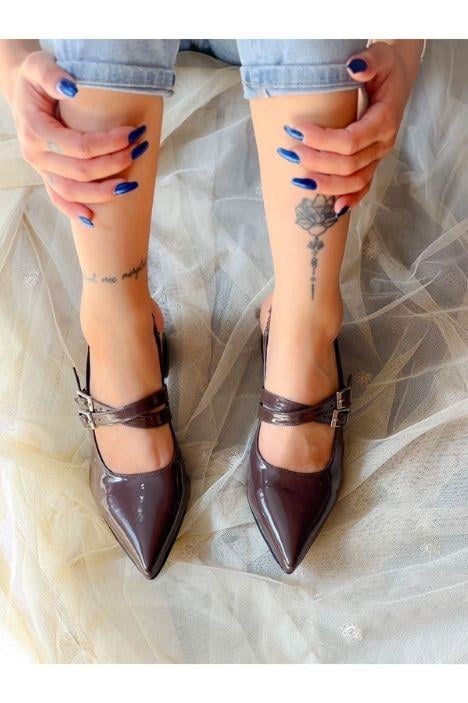 VERONİKA KAHVE RUGAN 2 TOKALI KISA ÖKÇE SANDALET