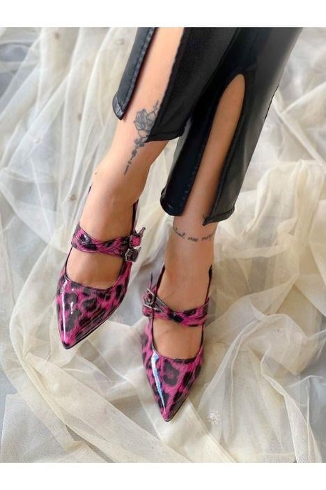 VERONİKA PEMBE LEOPAR RUGAN 2 TOKALI KISA ÖKÇE SANDALET
