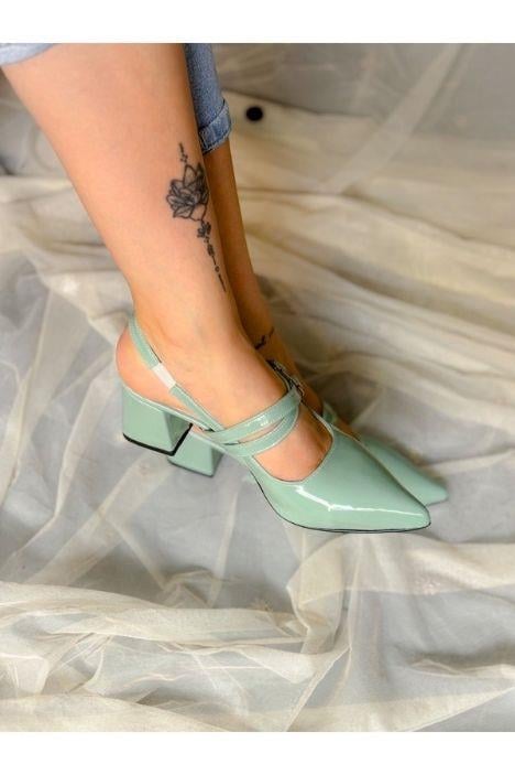 VERONİKA YEŞİL RUGAN 2 TOKALI KISA ÖKÇE SANDALET