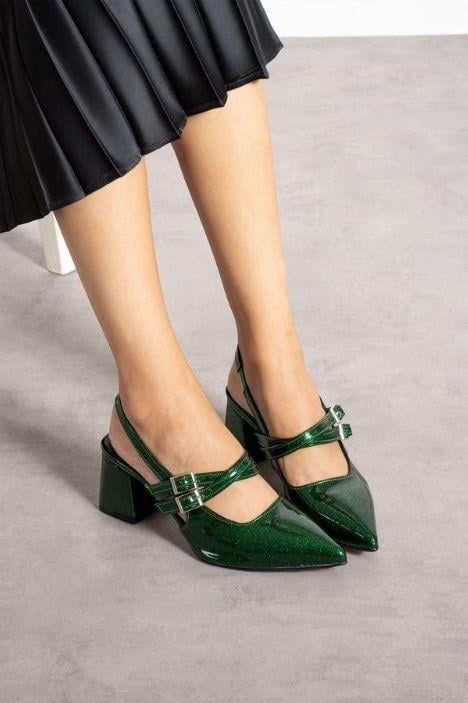 VERONİKA YEŞİL SİMLİ 2 TOKALI KISA ÖKÇE SANDALET