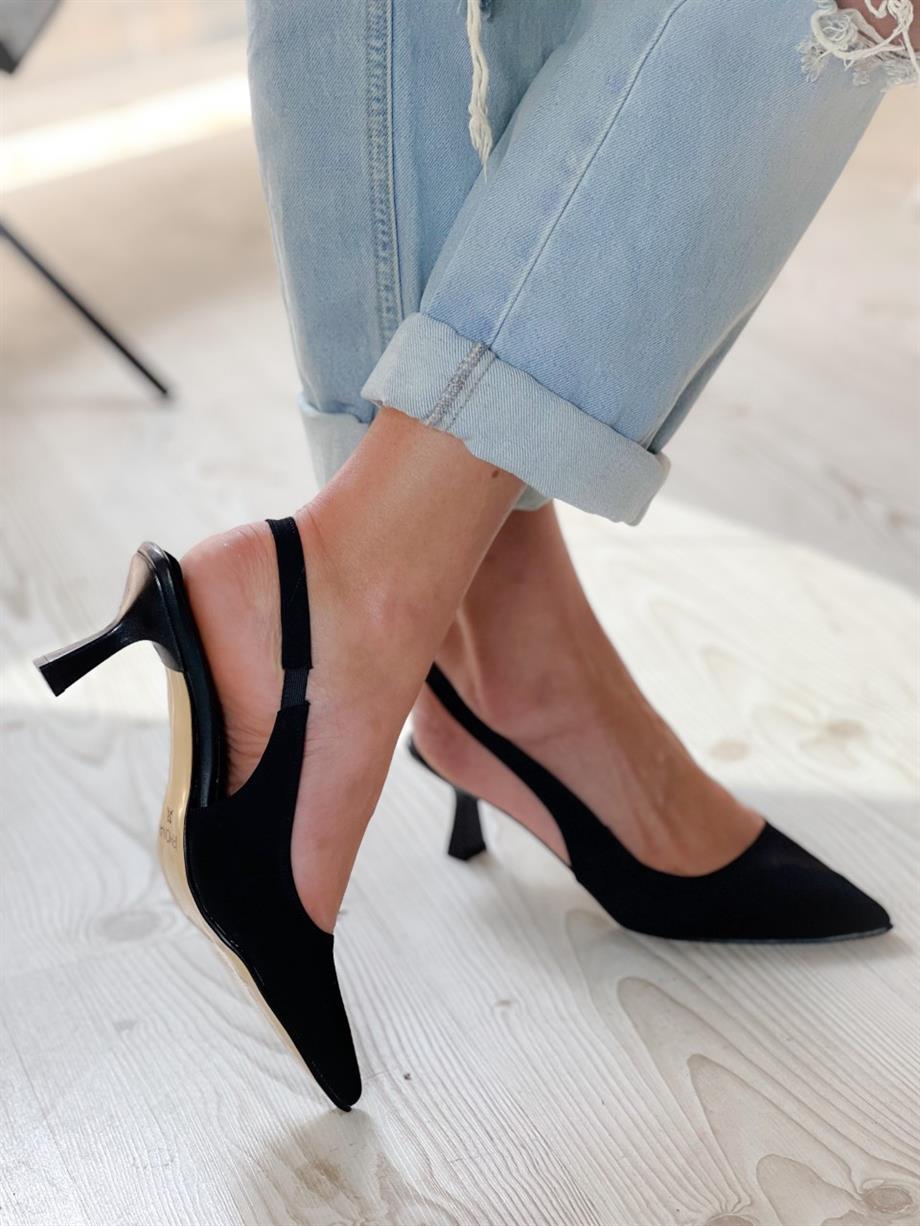 ZARİ SİYAH TOPUKLU AYAKKABI