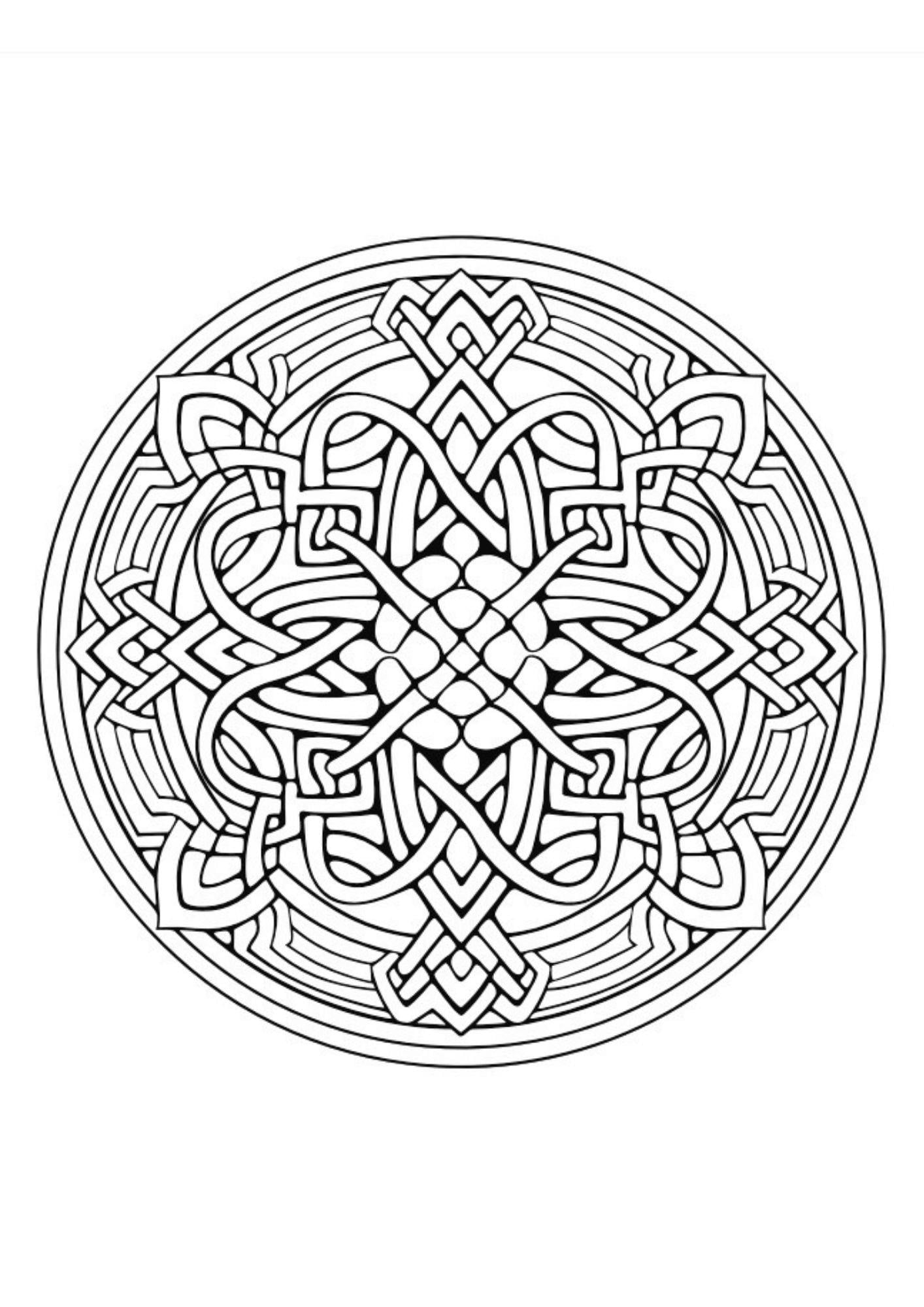 Kelt Mandala Boyama Kitabı (50 Seçilmiş Kelt Mandalası)