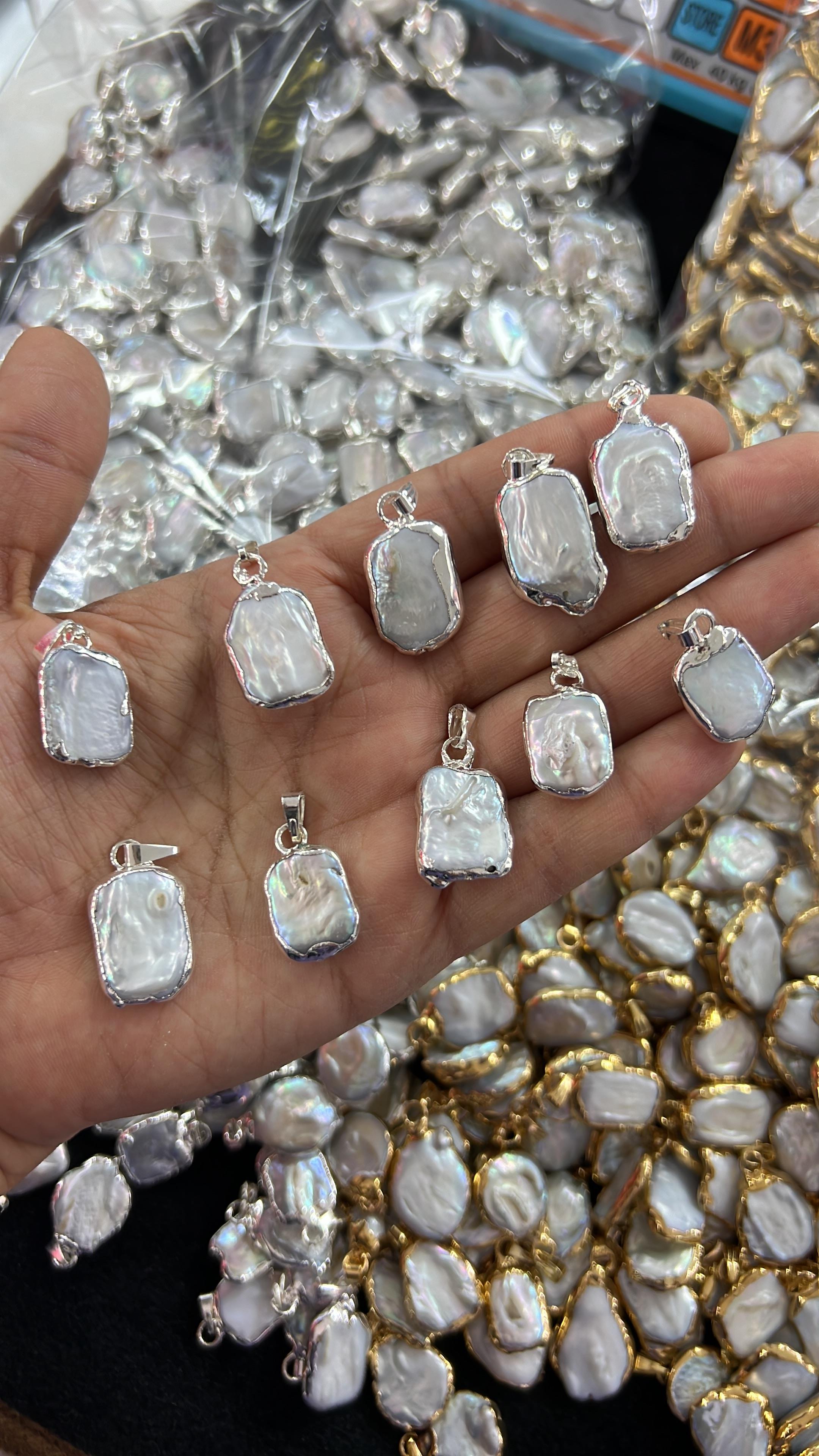 Orijinal Gerçek Tatlı Su incisi Kare Model Gümüş Renk Kaplama Kolye Ucu