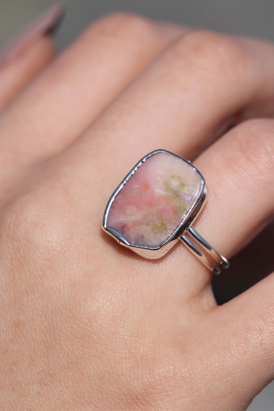 Pembe Opal Oval Model Gümüş Kaplama Ayarlanabilir Doğal Taş Yüzük