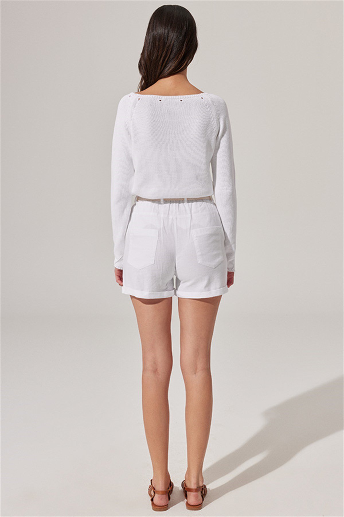 Geniş Kemerli Kadın Şort