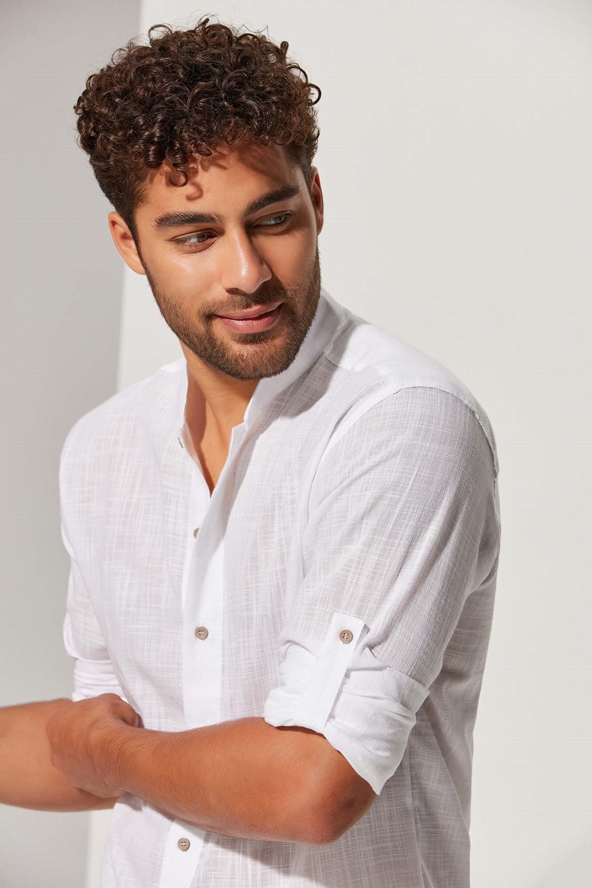 Hakim Yaka Uzun Kol Erkek Gömlek