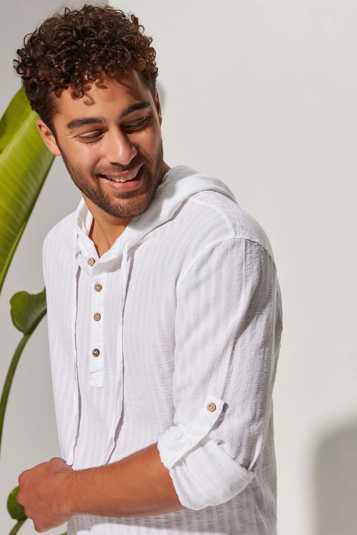 Kapüşonlu Erkek Beyaz T-Shirt