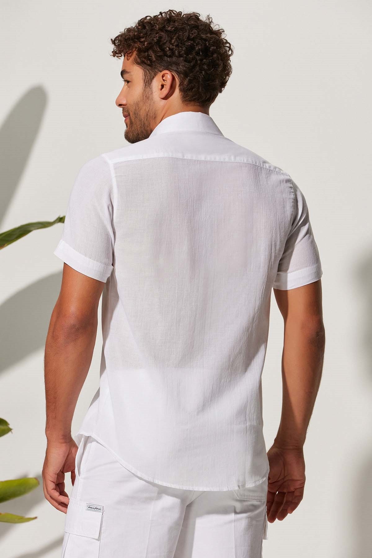 Kısa Kol Cepsiz Erkek Gömlek