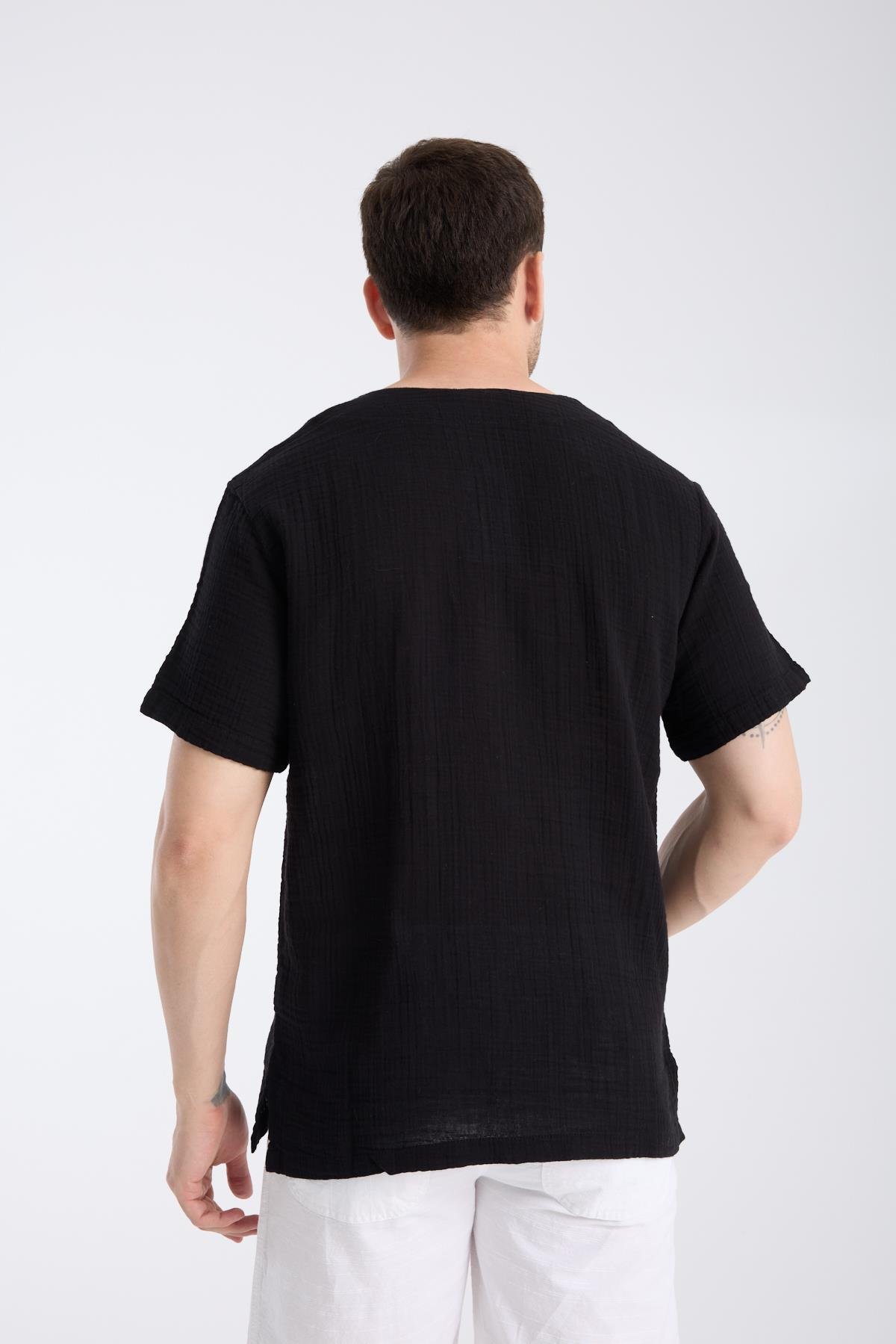 Kısa Kollu Bisiklet Yaka Siyah TShirt