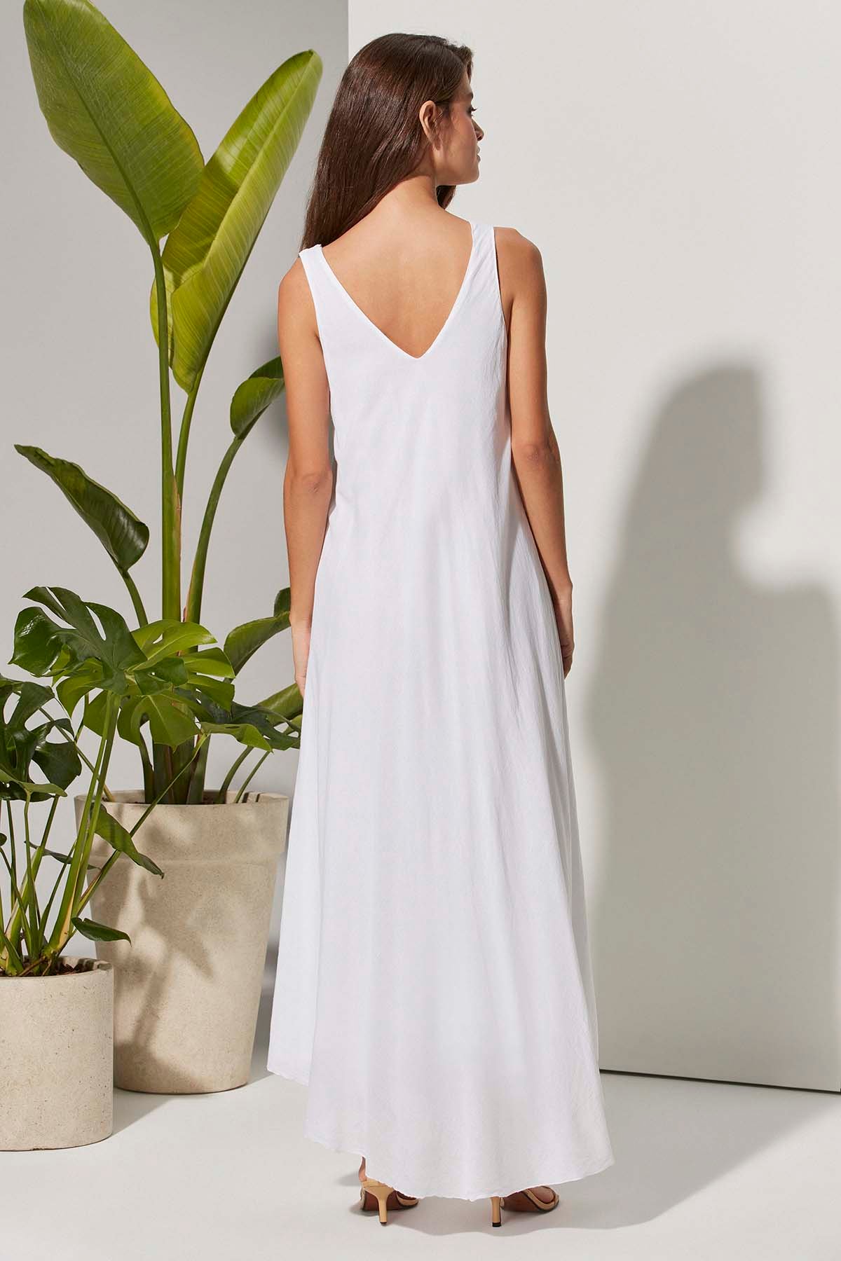 Kolsuz V Yaka Düz Kadın Elbise