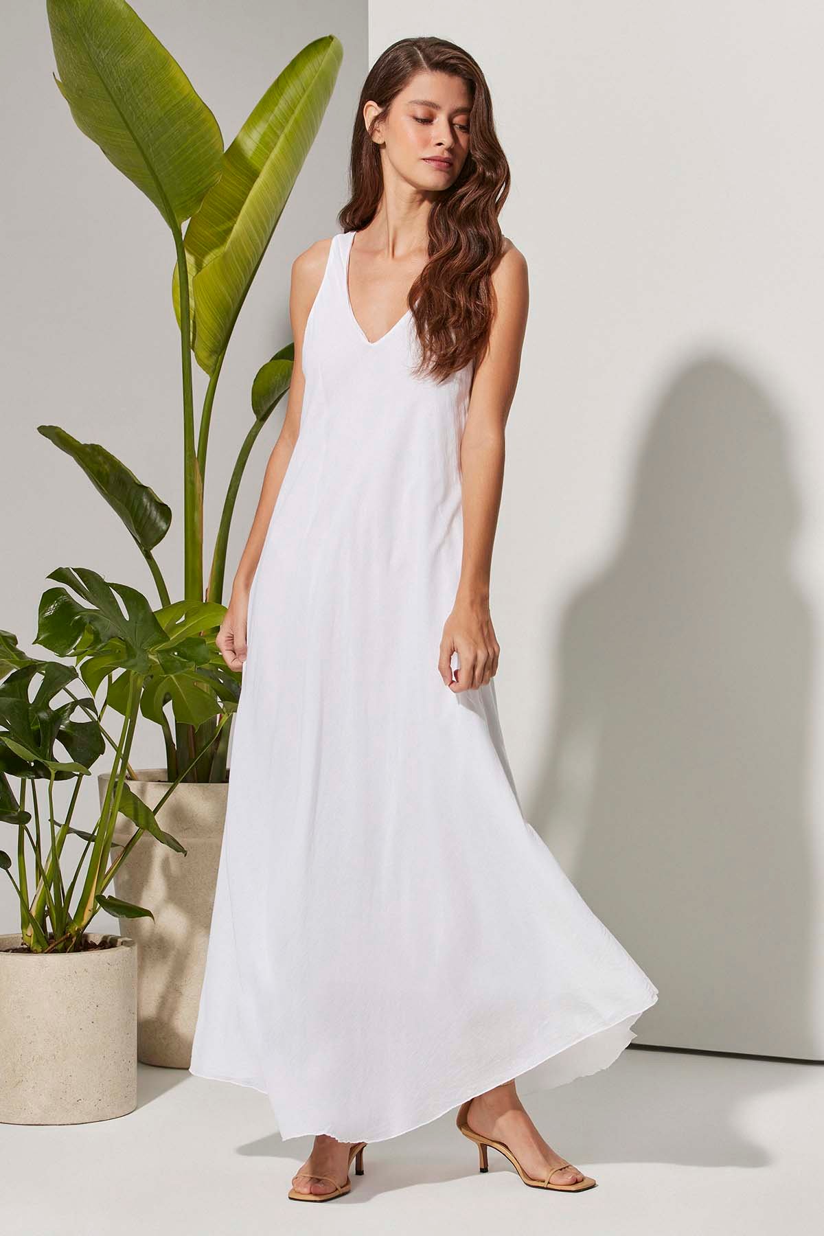 Kolsuz V Yaka Düz Kadın Elbise